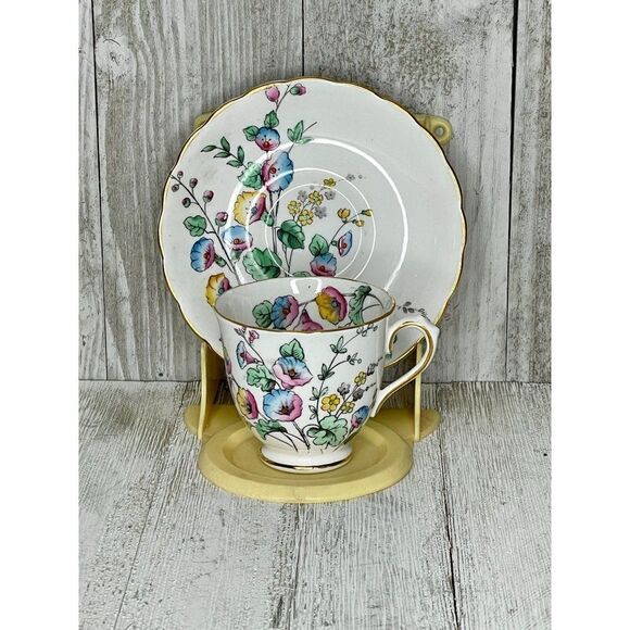 Vintage Floral Teacup & Saucer Tuscan Fine English Bone China - Picture 2 of 6